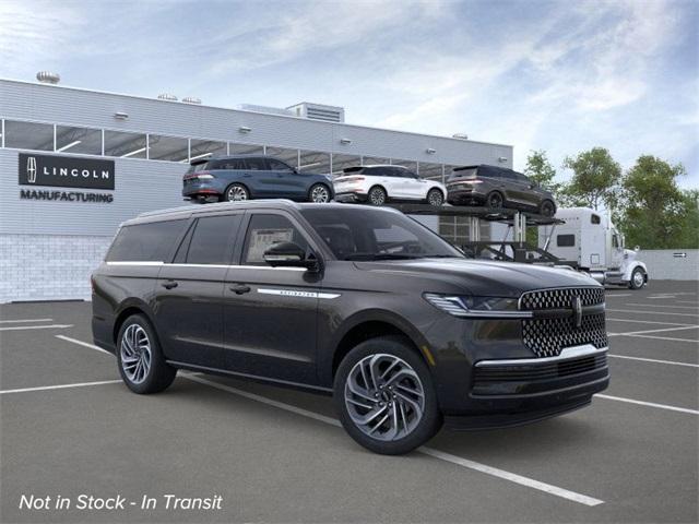 Photo of 2025 Infinite Black Metallic Lincoln Navigator L