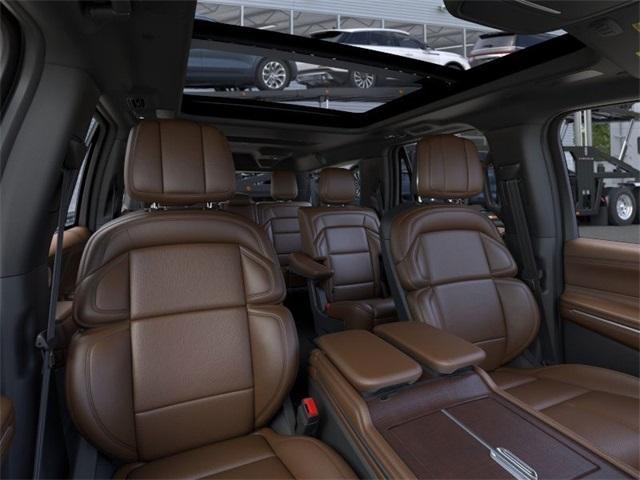Photo of 2025 Infinite Black Metallic Lincoln Navigator L