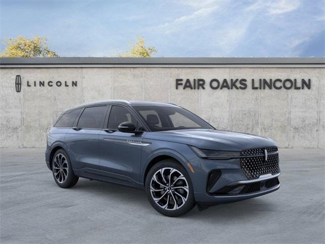 Photo of 2025 Whisper White Lincoln Nautilus