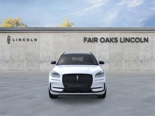 Photo of 2025 Crystal White Metallic Lincoln Corsair