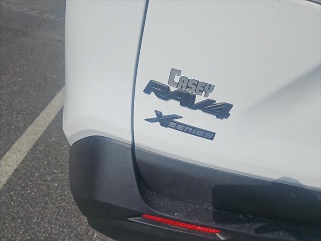 Photo of 2021 Midnight Black Metallic Toyota RAV4
