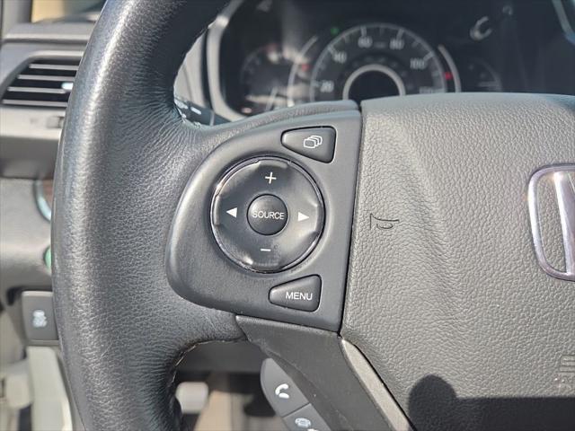 Photo of 2015 White Diamond Pearl Honda CR-V