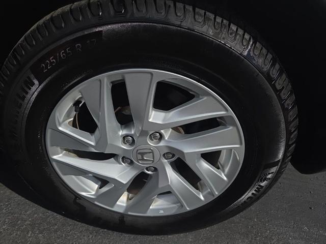 Photo of 2015 White Diamond Pearl Honda CR-V