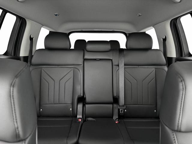 Photo of 2025 Hampton Gray Hyundai SANTA FE