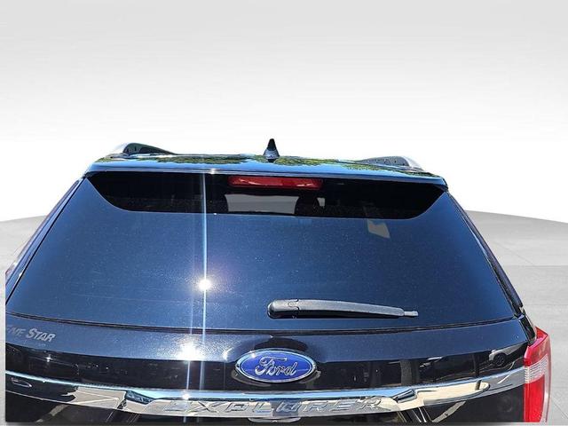 Photo of 2016 Shadow Black Ford Explorer