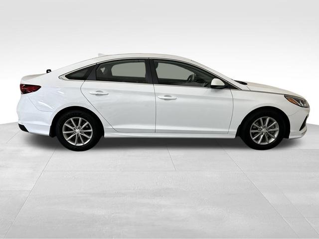 Photo of 2019 Quartz White Pearl Hyundai SONATA