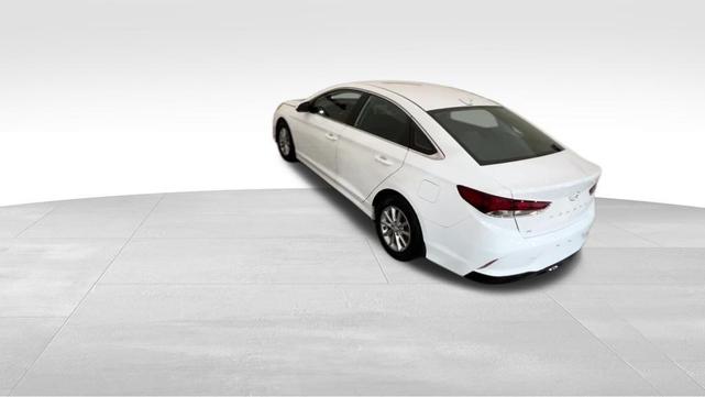 Photo of 2019 Quartz White Pearl Hyundai SONATA