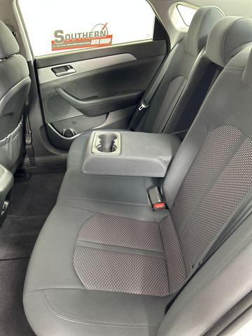 Photo of 2019 Quartz White Pearl Hyundai SONATA