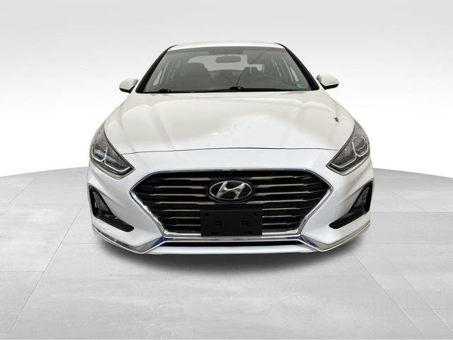Photo of 2019 Quartz White Pearl Hyundai SONATA