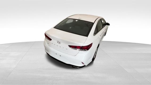 Photo of 2019 Quartz White Pearl Hyundai SONATA