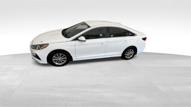 Photo of 2019 Quartz White Pearl Hyundai SONATA