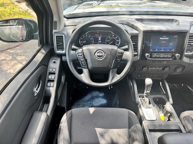 Photo of 2023 Gun Metallic Nissan Frontier