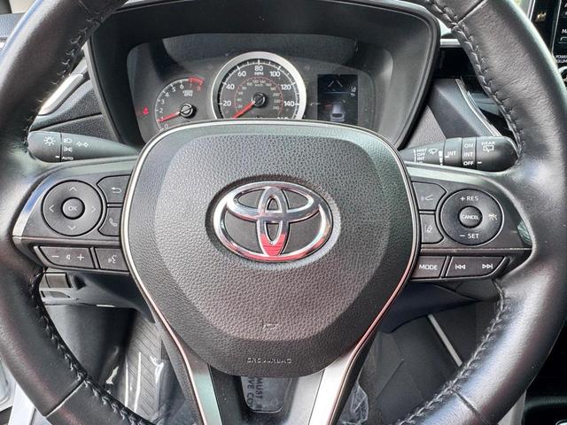 Photo of 2022 Pearl Toyota Corolla Cross