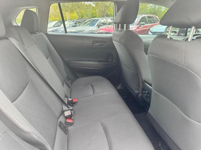 Photo of 2022 Pearl Toyota Corolla Cross