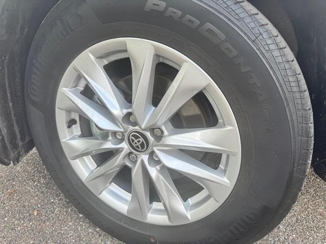 Photo of 2022 Pearl Toyota Corolla Cross