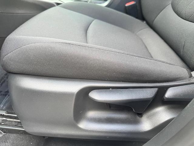 Photo of 2022 Pearl Toyota Corolla Cross