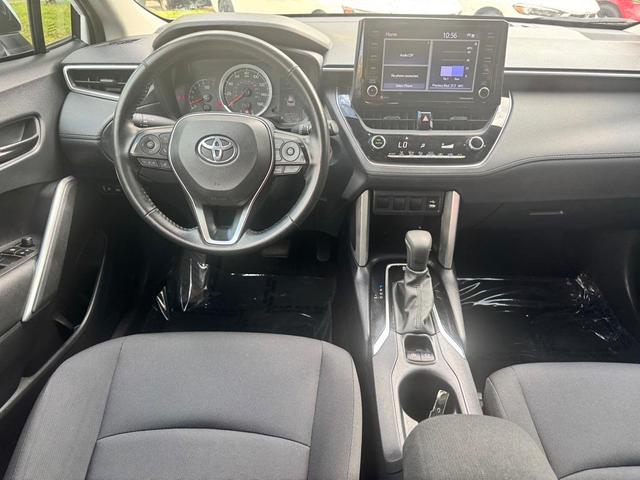 Photo of 2022 Pearl Toyota Corolla Cross