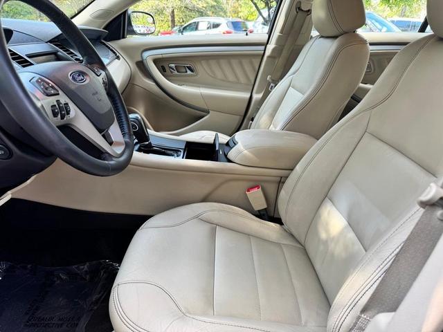 Photo of 2014 Sterling Gray Metallic Ford Taurus