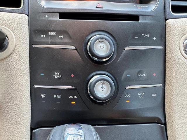 Photo of 2014 Sterling Gray Metallic Ford Taurus