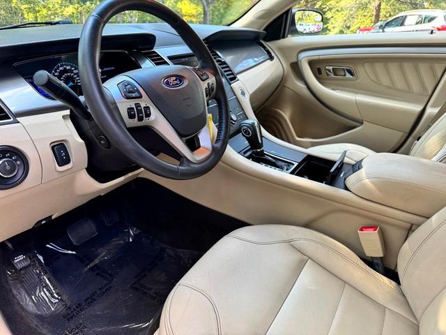 Photo of 2014 Sterling Gray Metallic Ford Taurus