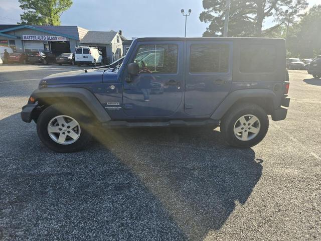Photo of 2010 BLUE Jeep Wrangler Unlimited