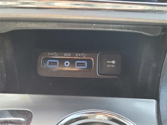 Photo of 2021 Diamond Black Crystal Pearlcoat Jeep Grand Cherokee