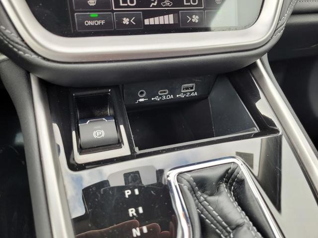 Photo of 2025 Magnetite Gray Metallic Subaru Outback