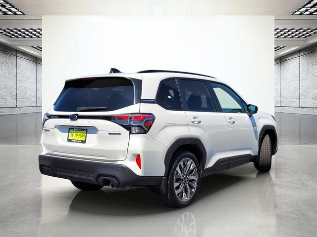 Photo of 2025 Crystal White Pearl Subaru Forester