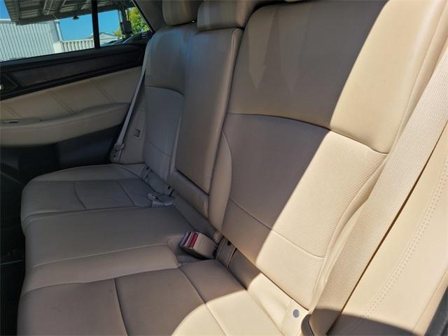 Photo of 2018 Crystal White Pearl Subaru Outback