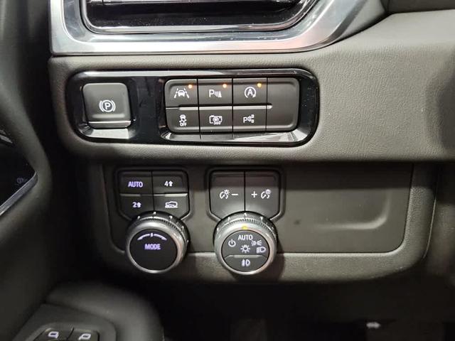 Photo of 2025 Onyx Black GMC Yukon