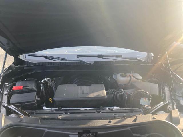 Photo of 2023 Black Chevrolet Suburban