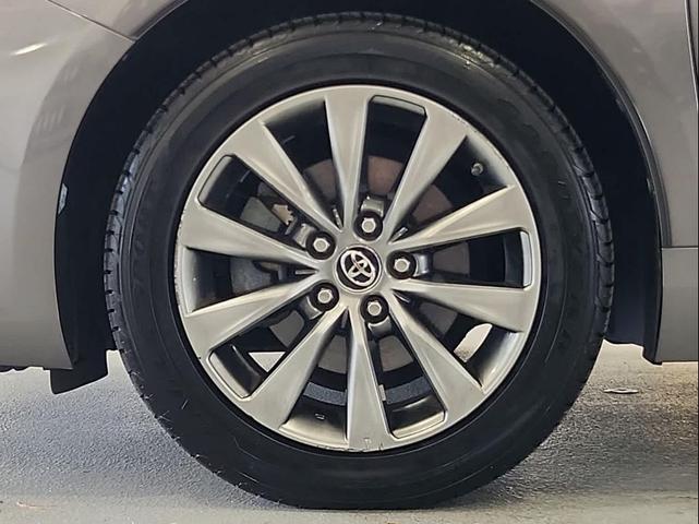 Photo of 2017 Predawn Gray Mica Gray Toyota Camry