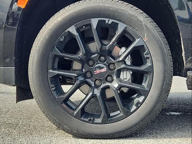 Photo of 2024 Onyx Black GMC Yukon XL