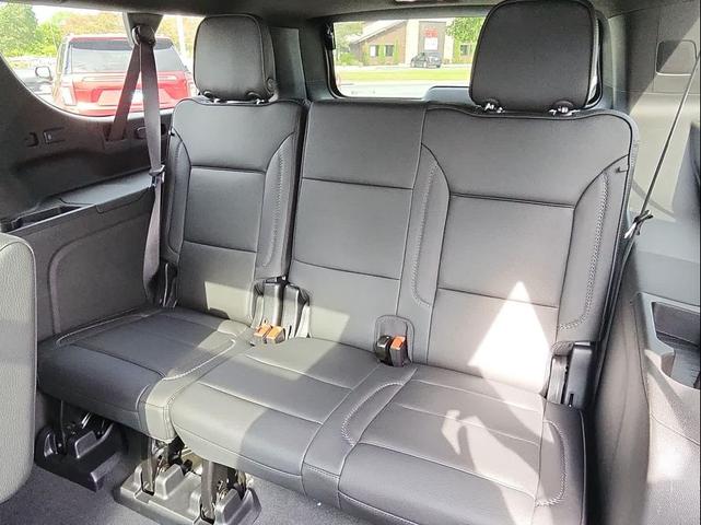 Photo of 2024 Onyx Black GMC Yukon XL