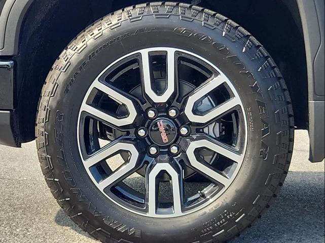 Photo of 2025 Onyx Black GMC Sierra 1500
