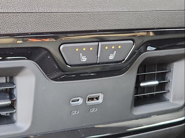 Photo of 2025 Onyx Black GMC Sierra 1500