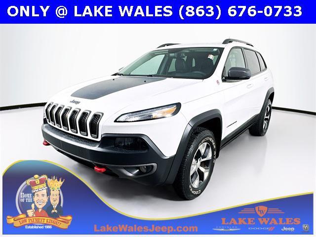 Photo of 2017 Bright White Clearcoat Jeep Cherokee