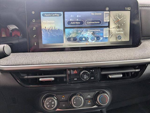 Photo of 2025 Gun Metallic Nissan Kicks