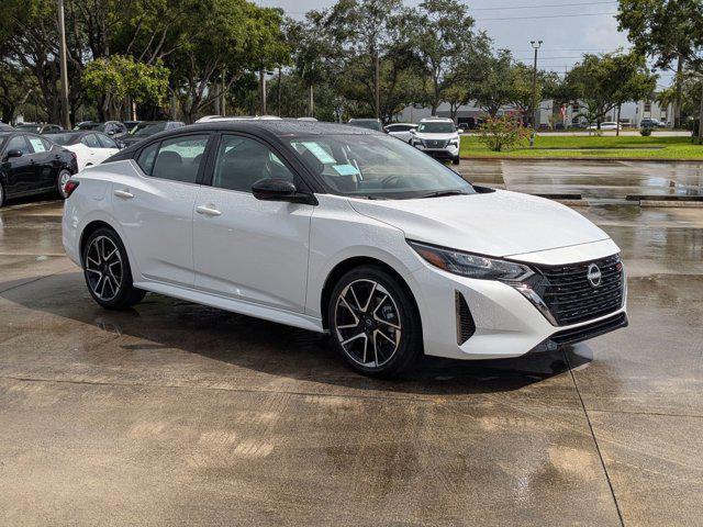 Photo of 2025 Aspen White Tricoat/Super Black Nissan Sentra