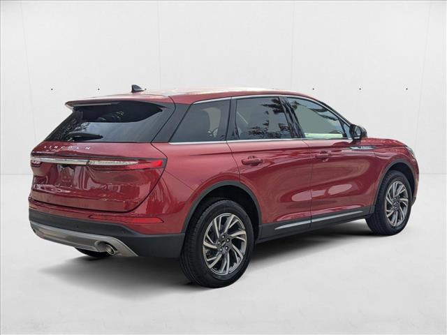 Photo of 2024 Red Carpet Metallic Tinted Clearcoat Lincoln Corsair
