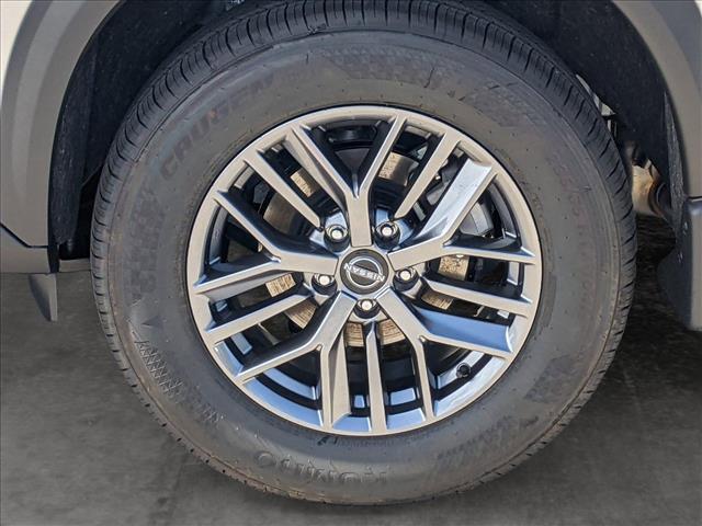 Photo of 2025 Brilliant Silver Metallic Nissan Rogue