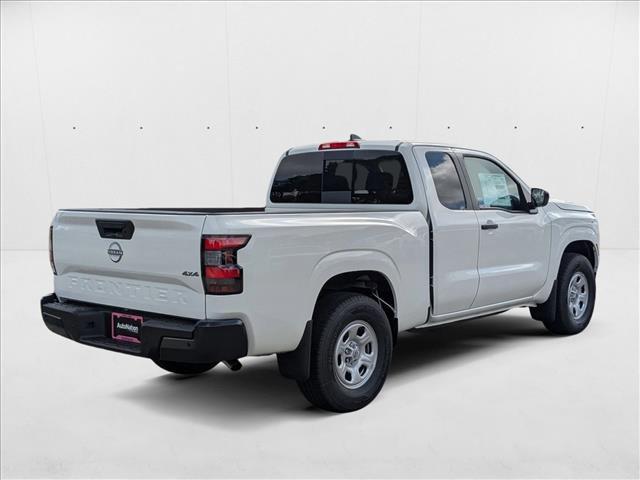 Photo of 2026 Glacier White Nissan Frontier