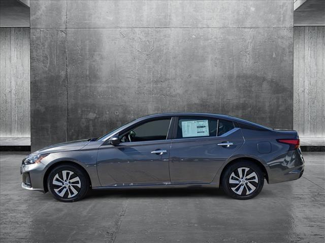Photo of 2025 Gun Metallic Nissan Altima