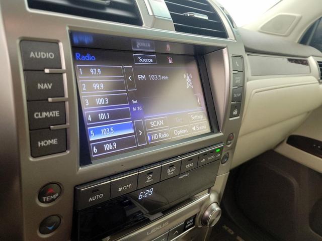 Photo of 2016 White Lexus GX 460