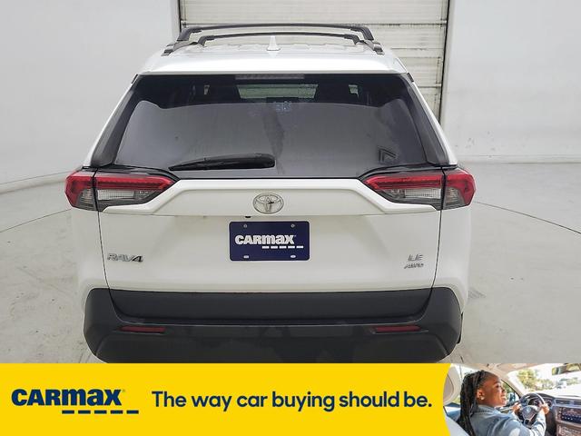Photo of 2020 White Toyota RAV4