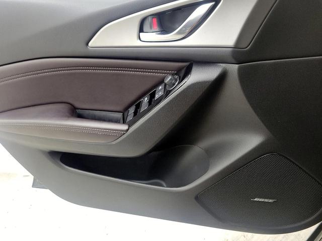 Photo of 2018 Black Mazda Mazda3