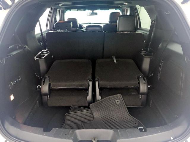 Photo of 2016 White Ford Explorer