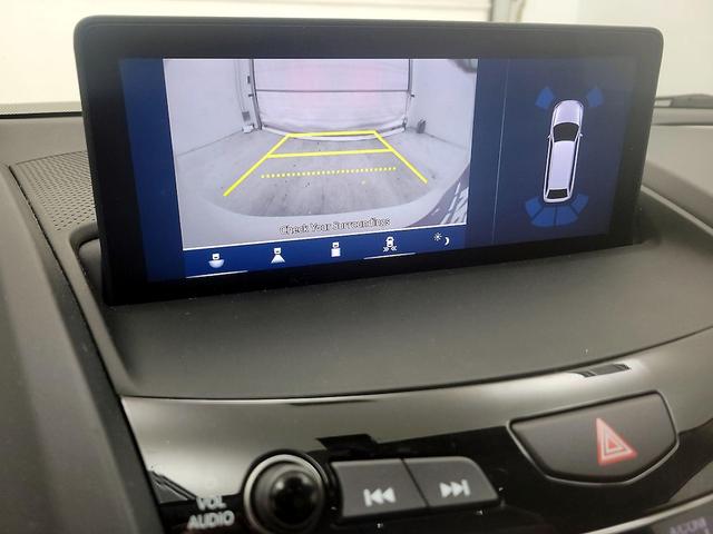 Photo of 2022 White Acura RDX