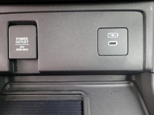 Photo of 2022 White Acura RDX