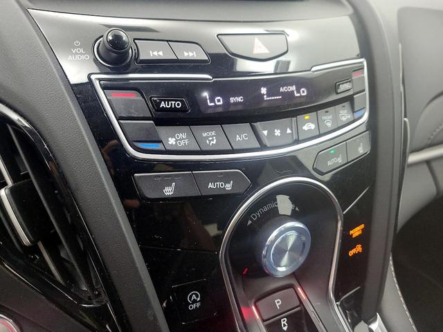 Photo of 2022 White Acura RDX